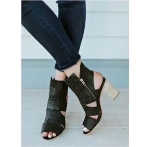 Free People Effie Stacked Block Heel Cut out Bootie Sz 38 (US 7.5/8)